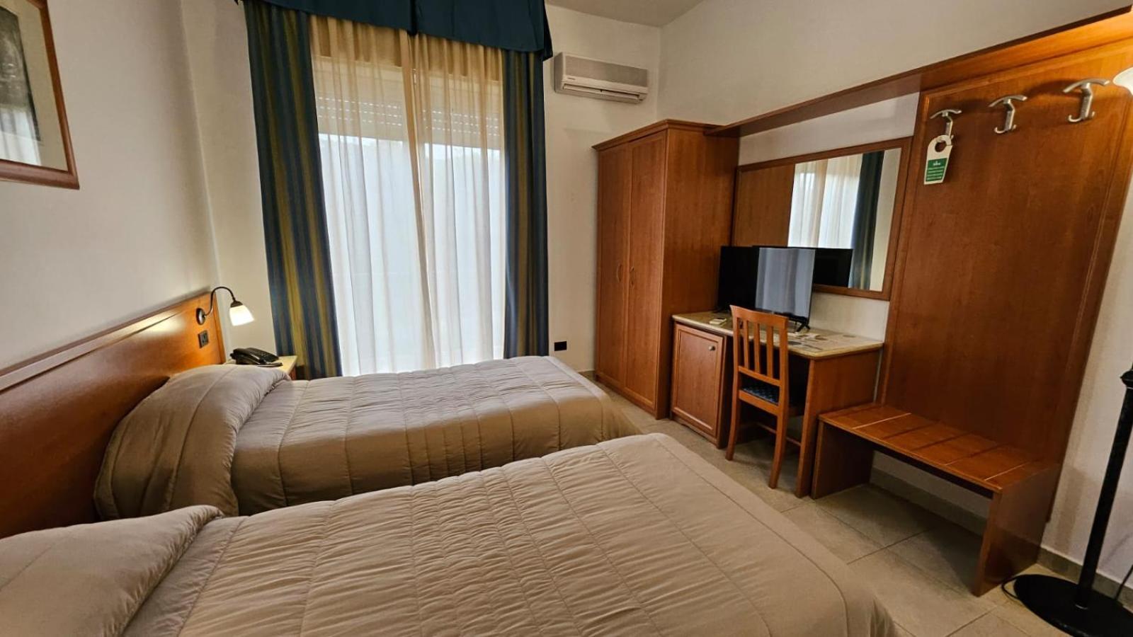 Gh Hotel Piazza Armerina Esterno foto